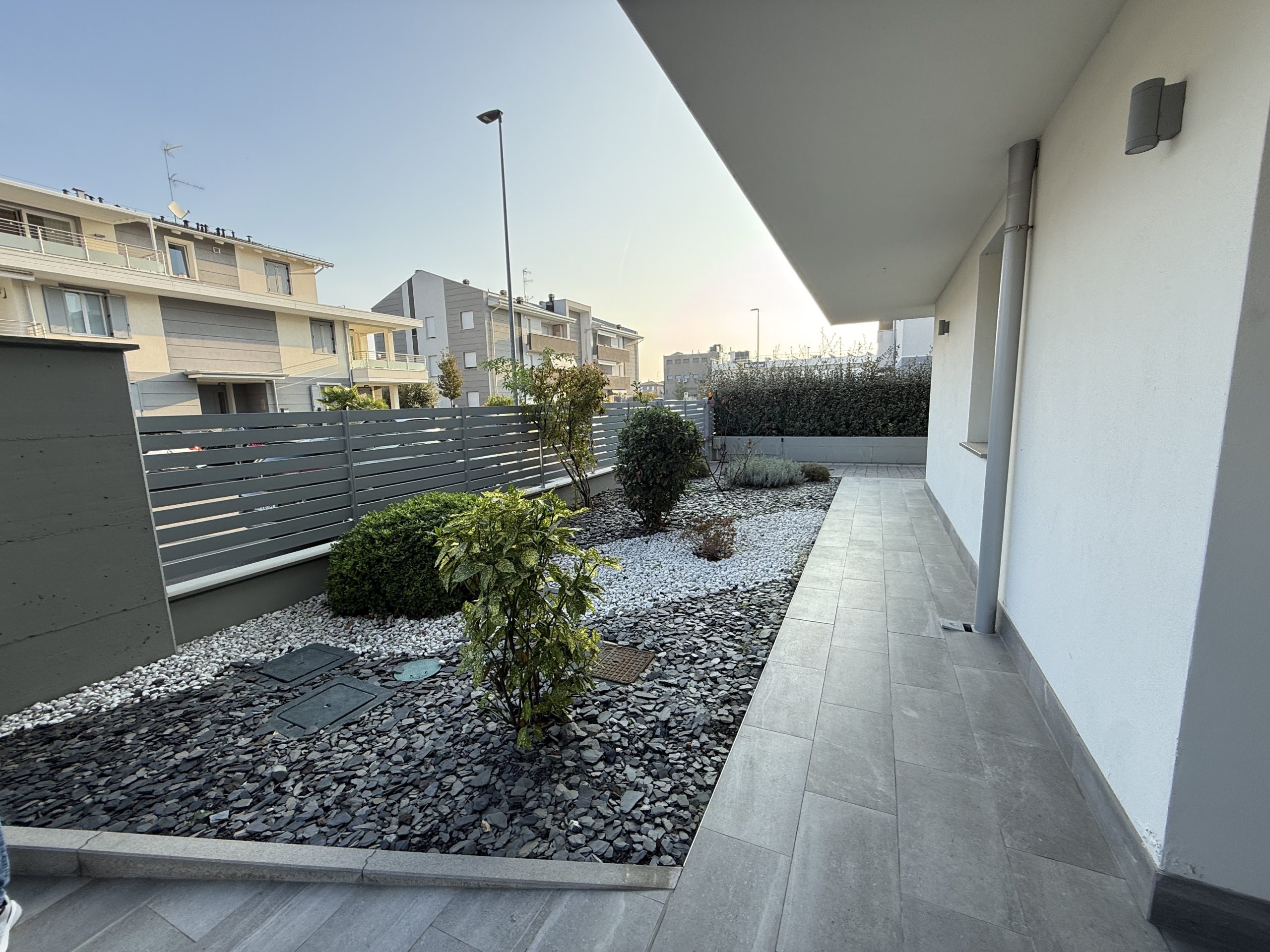 Appartamento al piano secondo con terrazzo