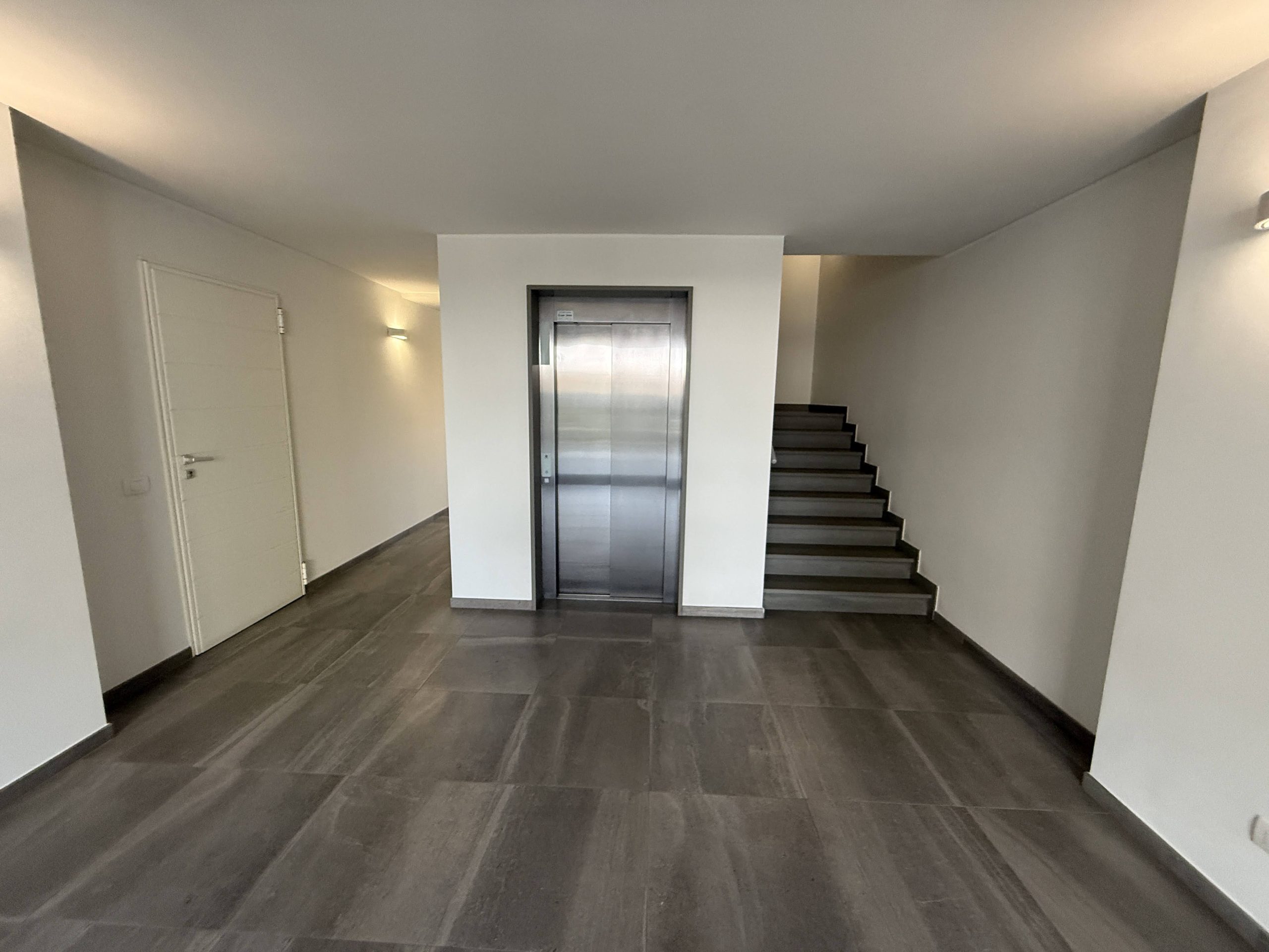 Appartamento al piano secondo con terrazzo