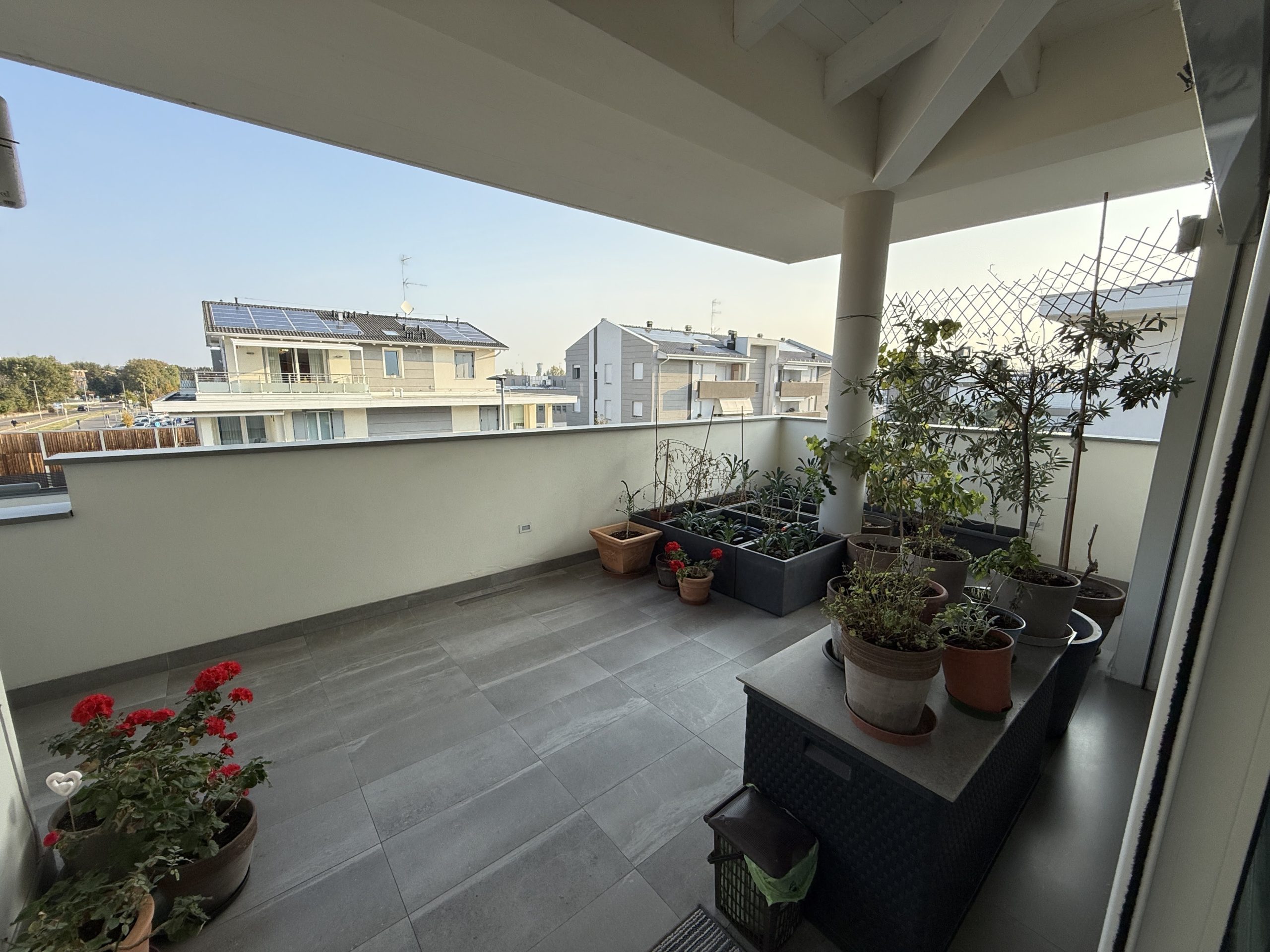 Appartamento al piano secondo con terrazzo