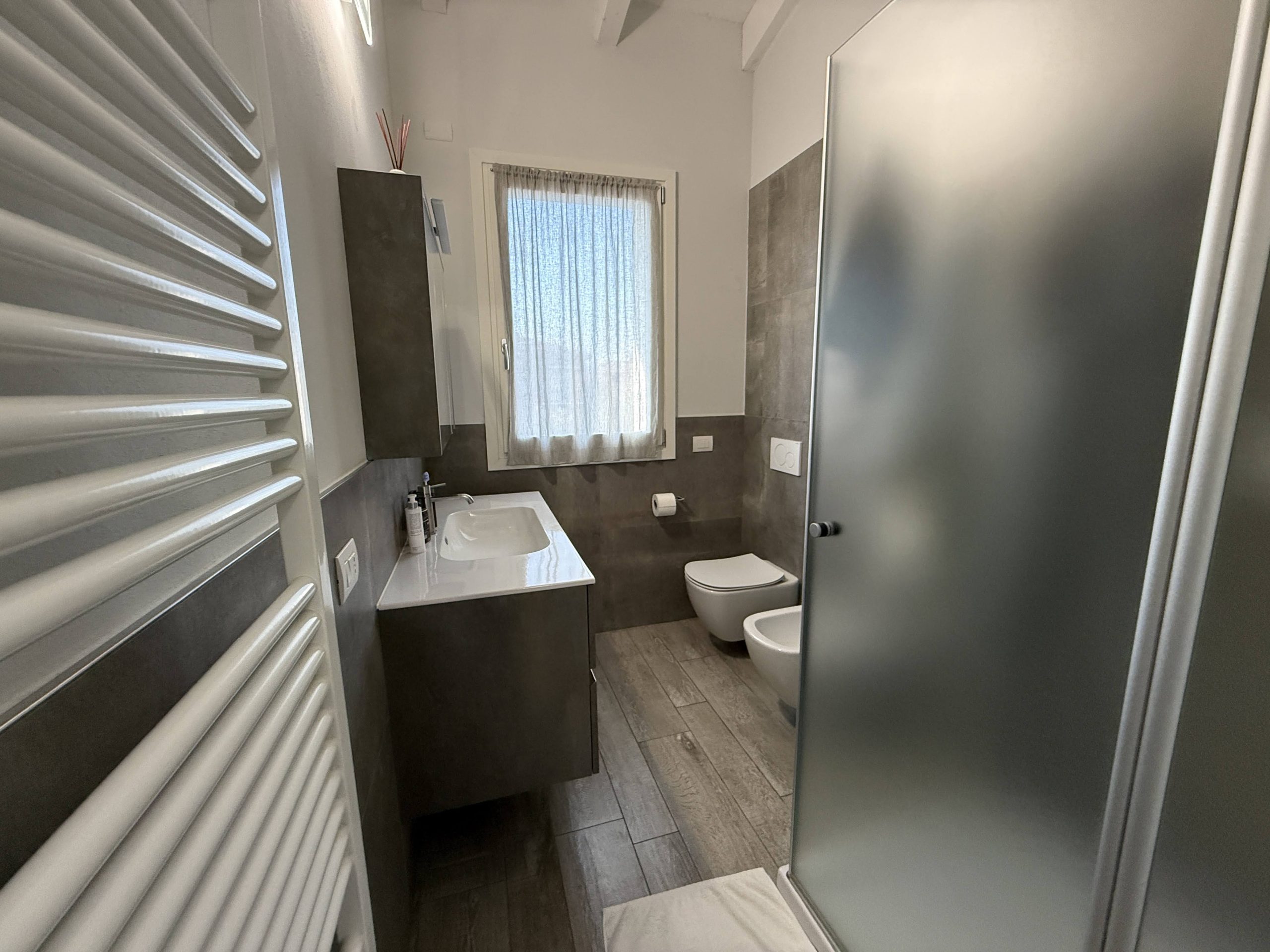 Appartamento al piano secondo con terrazzo