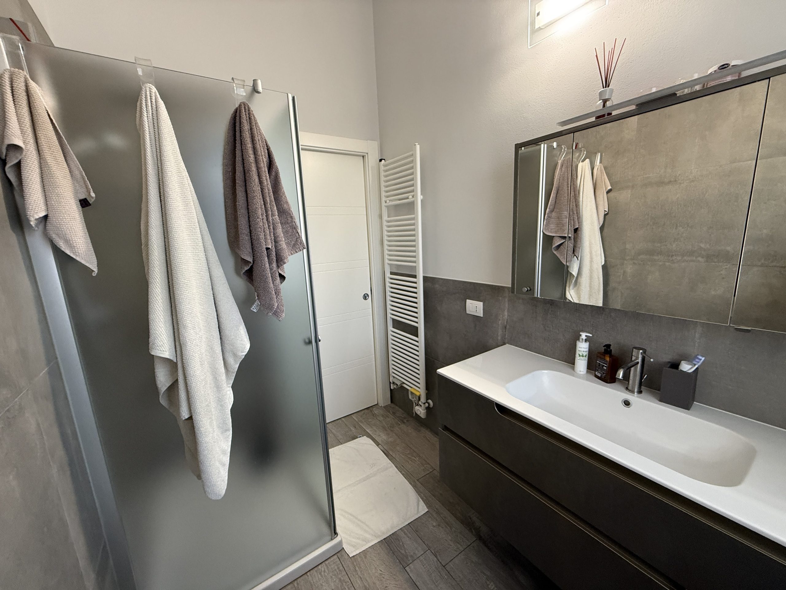 Appartamento al piano secondo con terrazzo