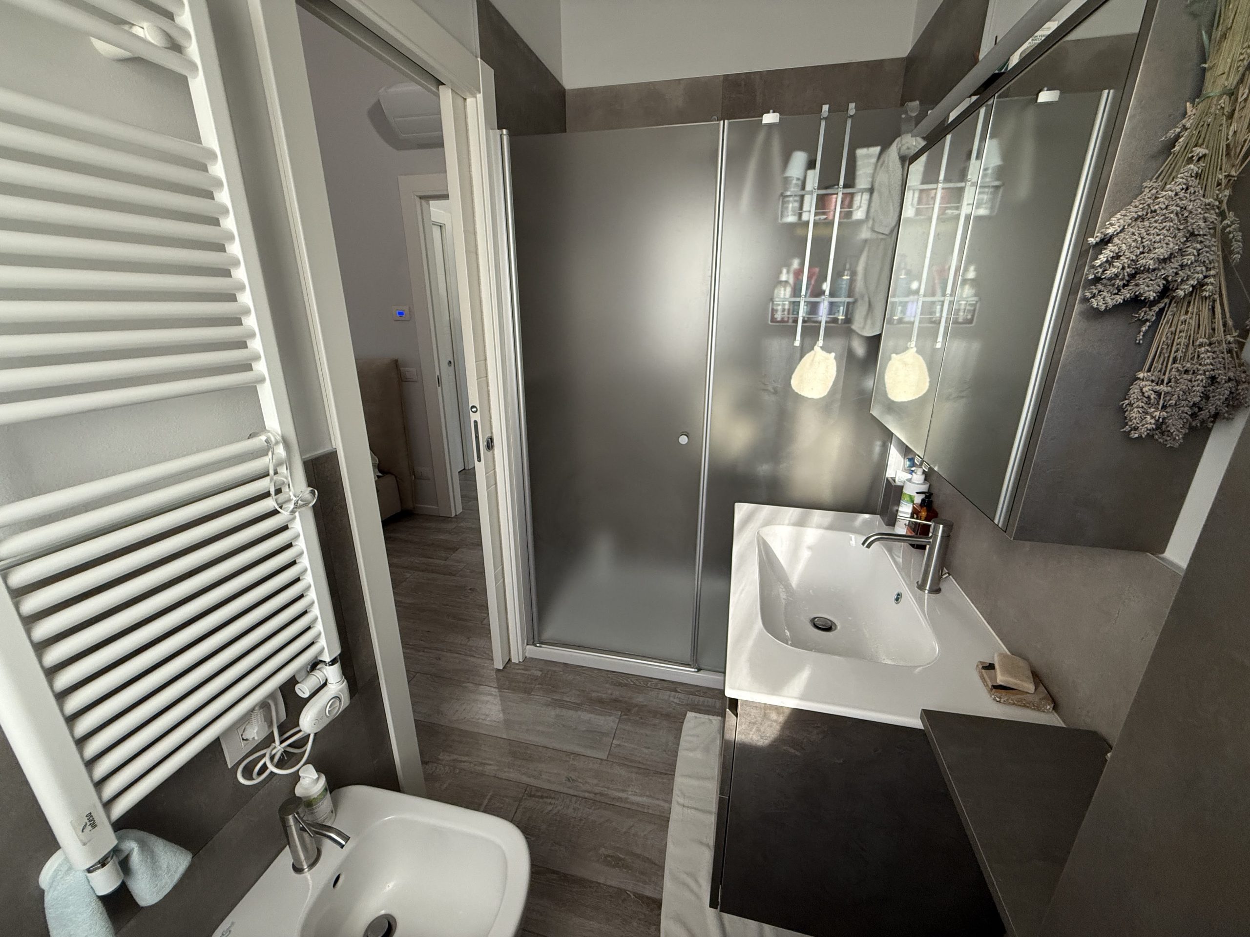 Appartamento al piano secondo con terrazzo