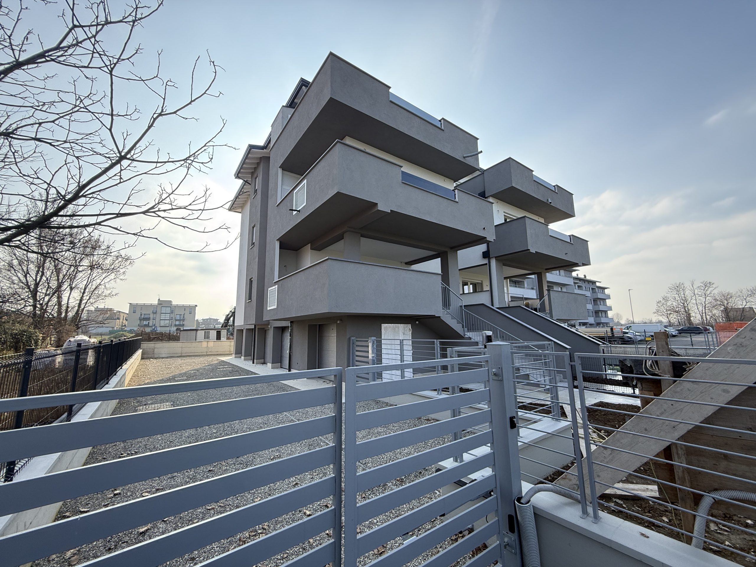 Appartamento trilocale con balcone di nuova costruzione