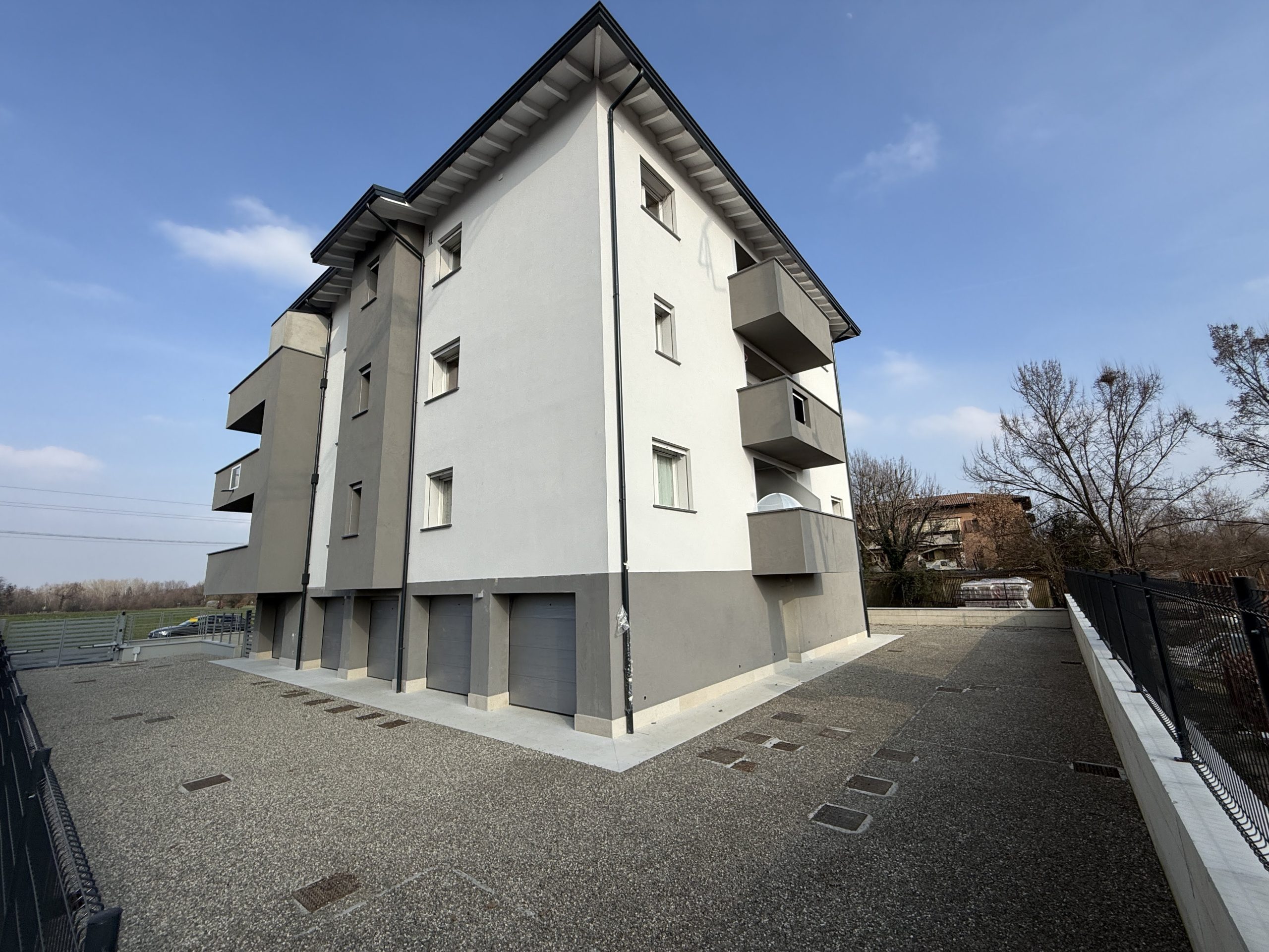 Appartamento trilocale con balcone di nuova costruzione
