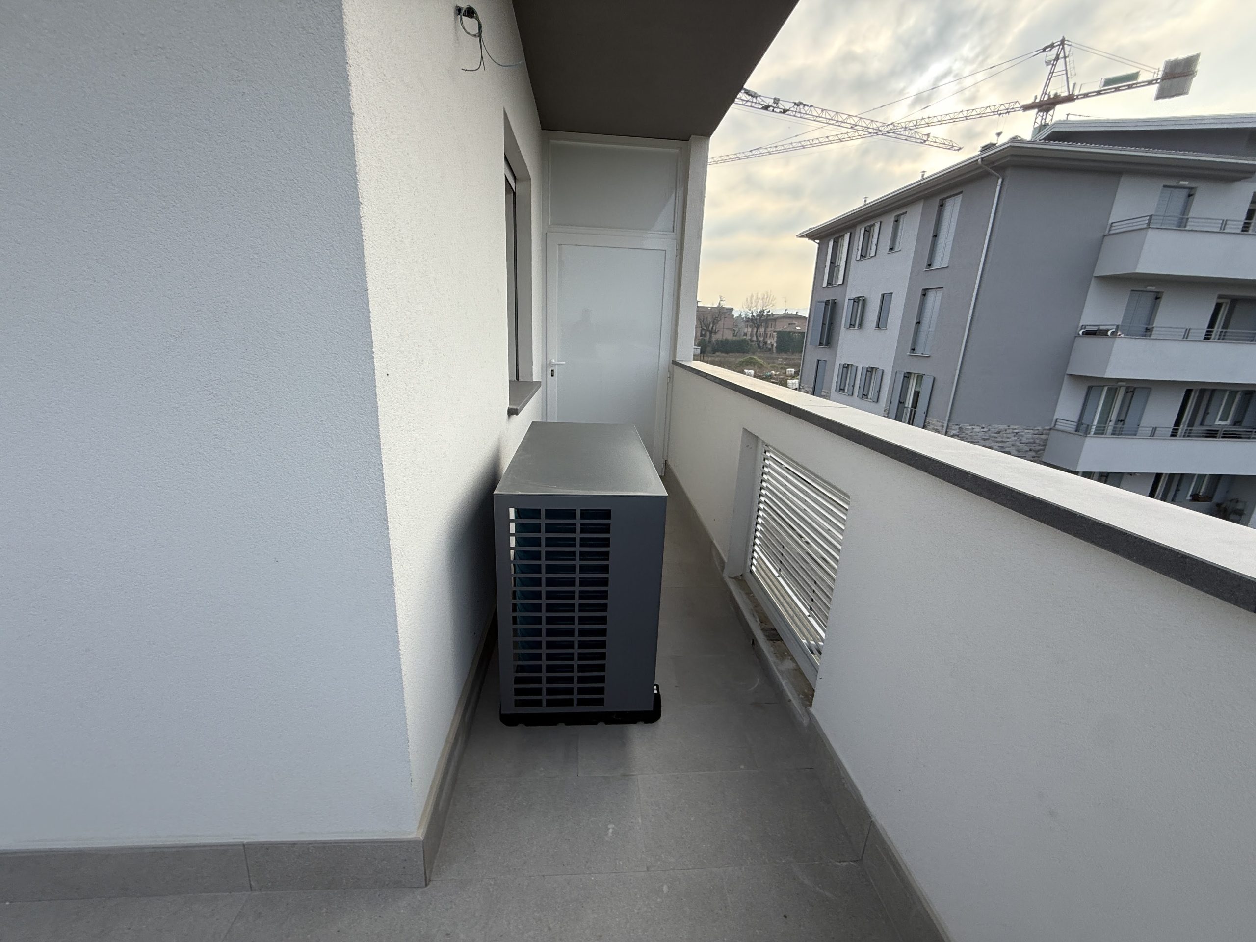Appartamento trilocale con balcone di nuova costruzione