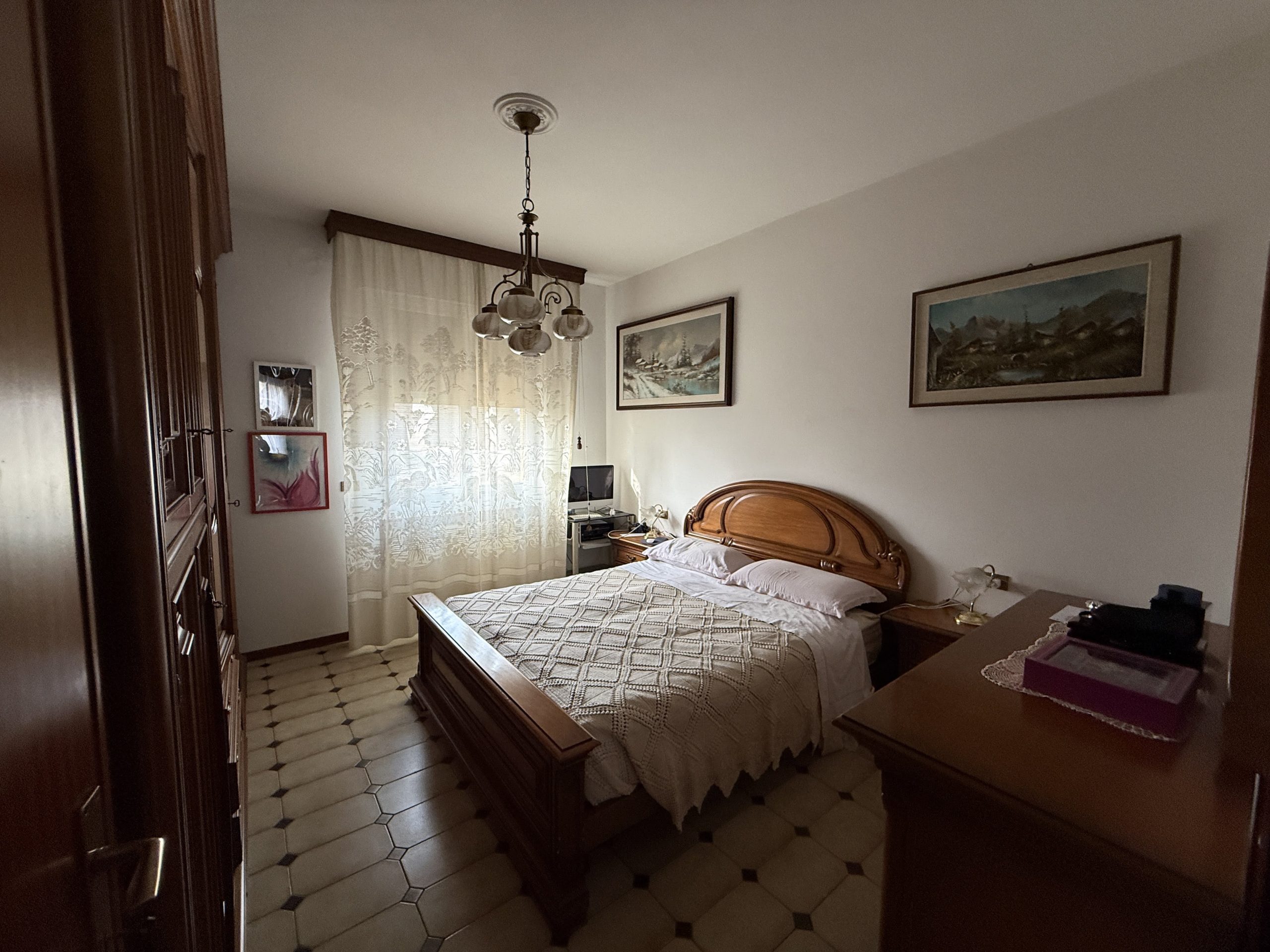 Casa indipendente con laboratorio