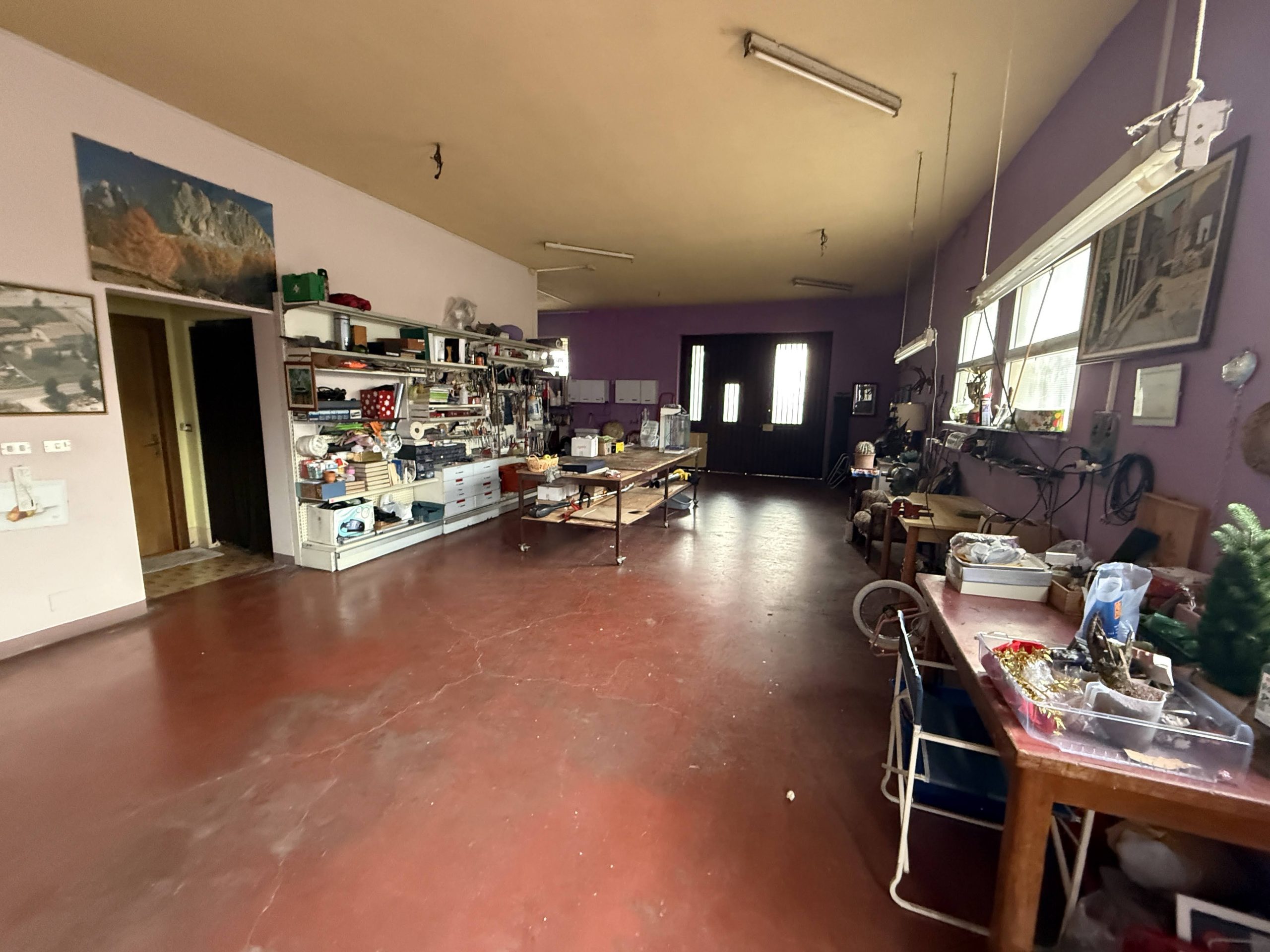 Casa indipendente con laboratorio