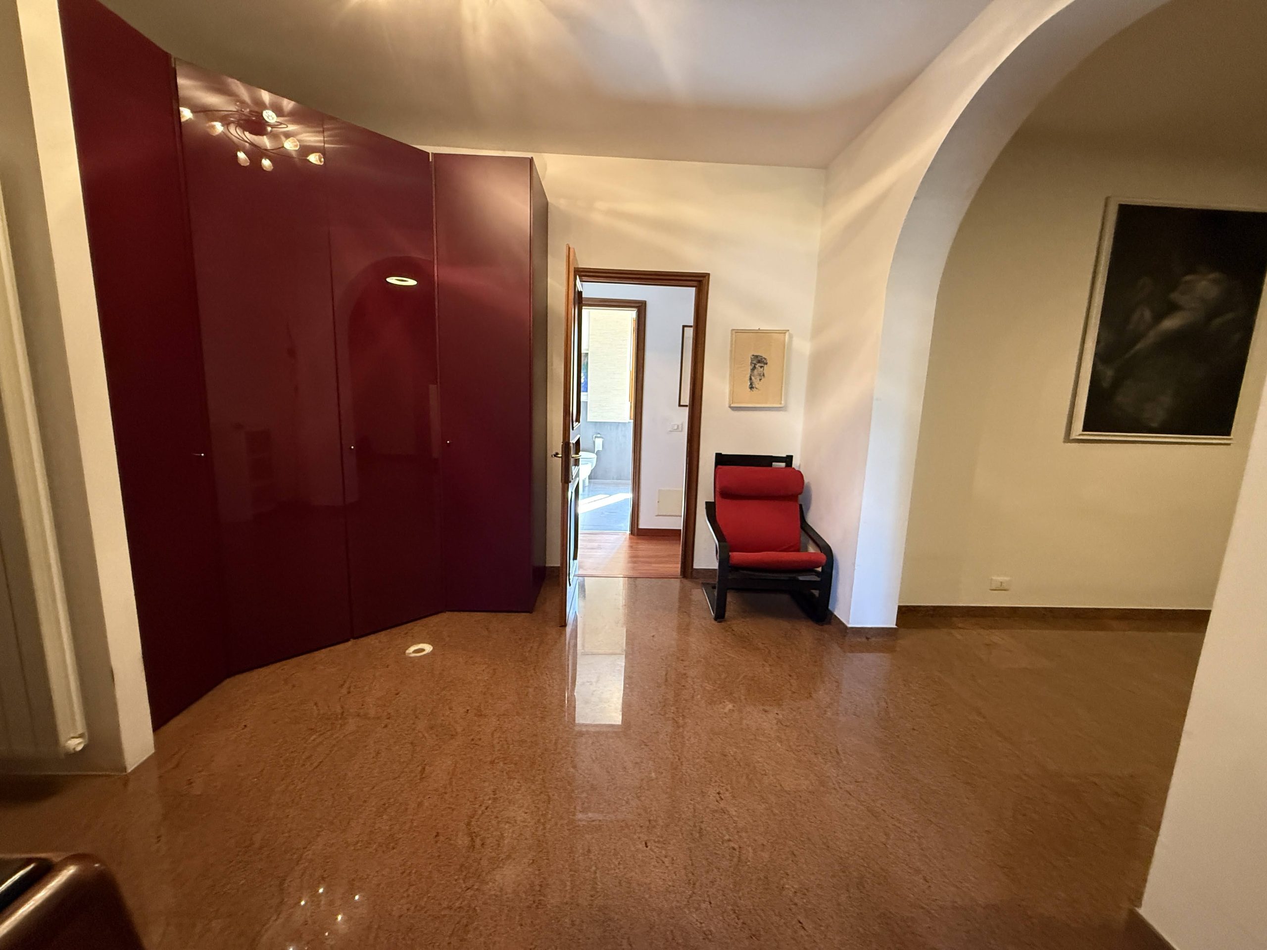 Splendida Porzione di Bifamiliare con Giardino Privato