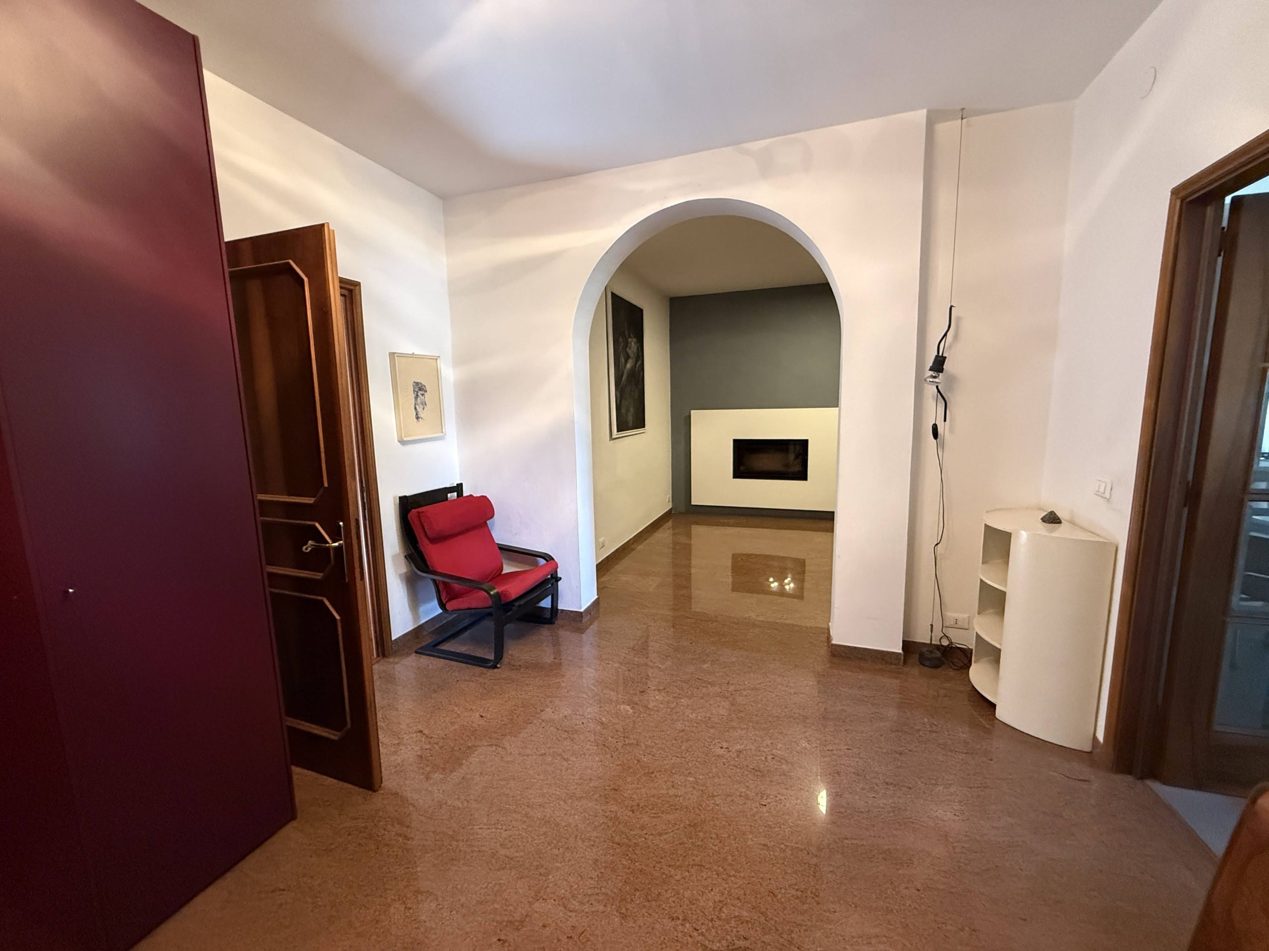 Splendida Porzione di Bifamiliare con Giardino Privato