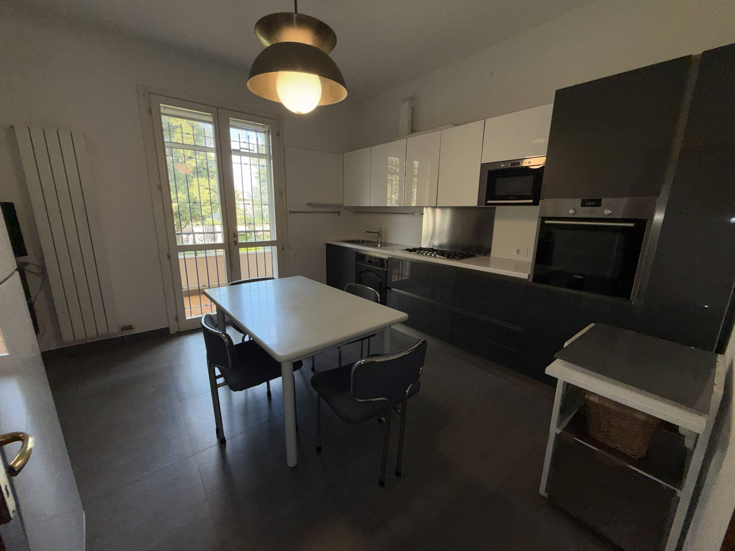 Splendida Porzione di Bifamiliare con Giardino Privato