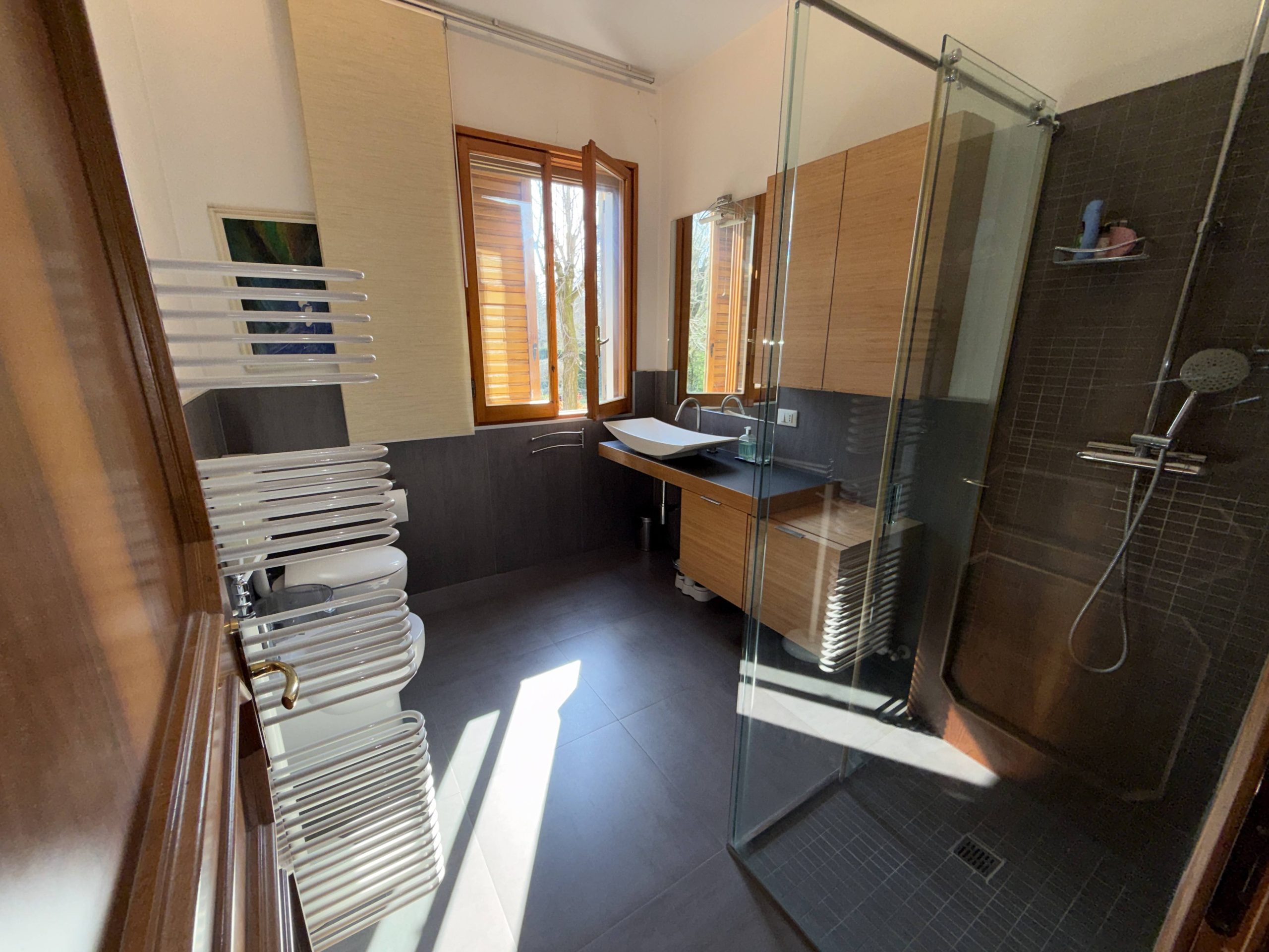 Splendida Porzione di Bifamiliare con Giardino Privato